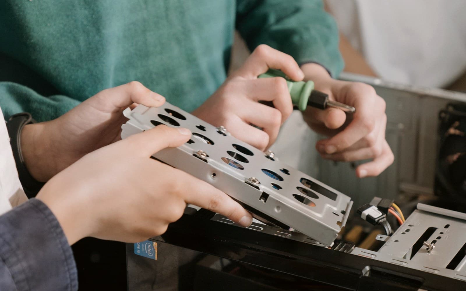 Componentes internos de una computadora de escritorio